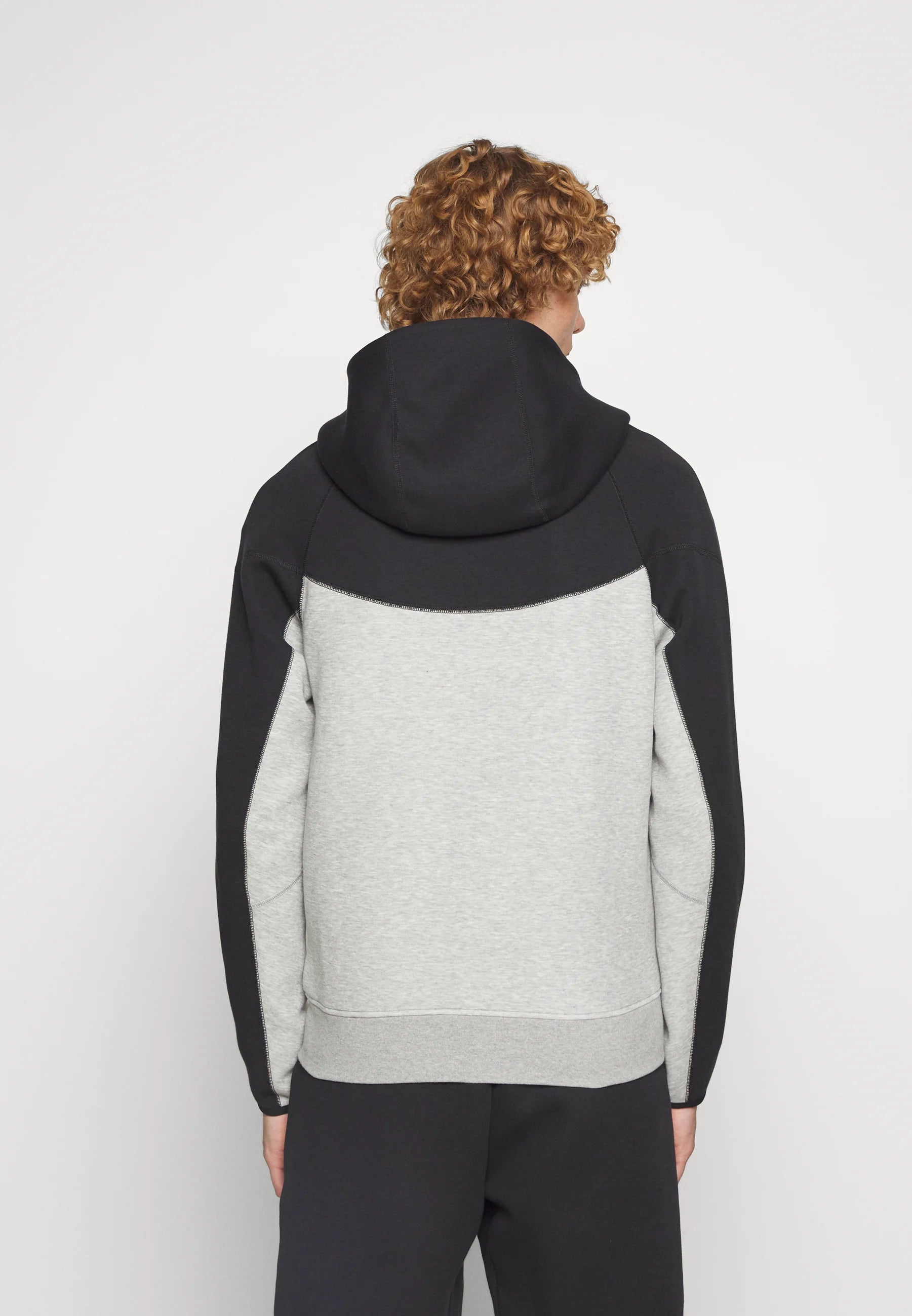 Jaqueta Nike Tech Fleece Windrunner