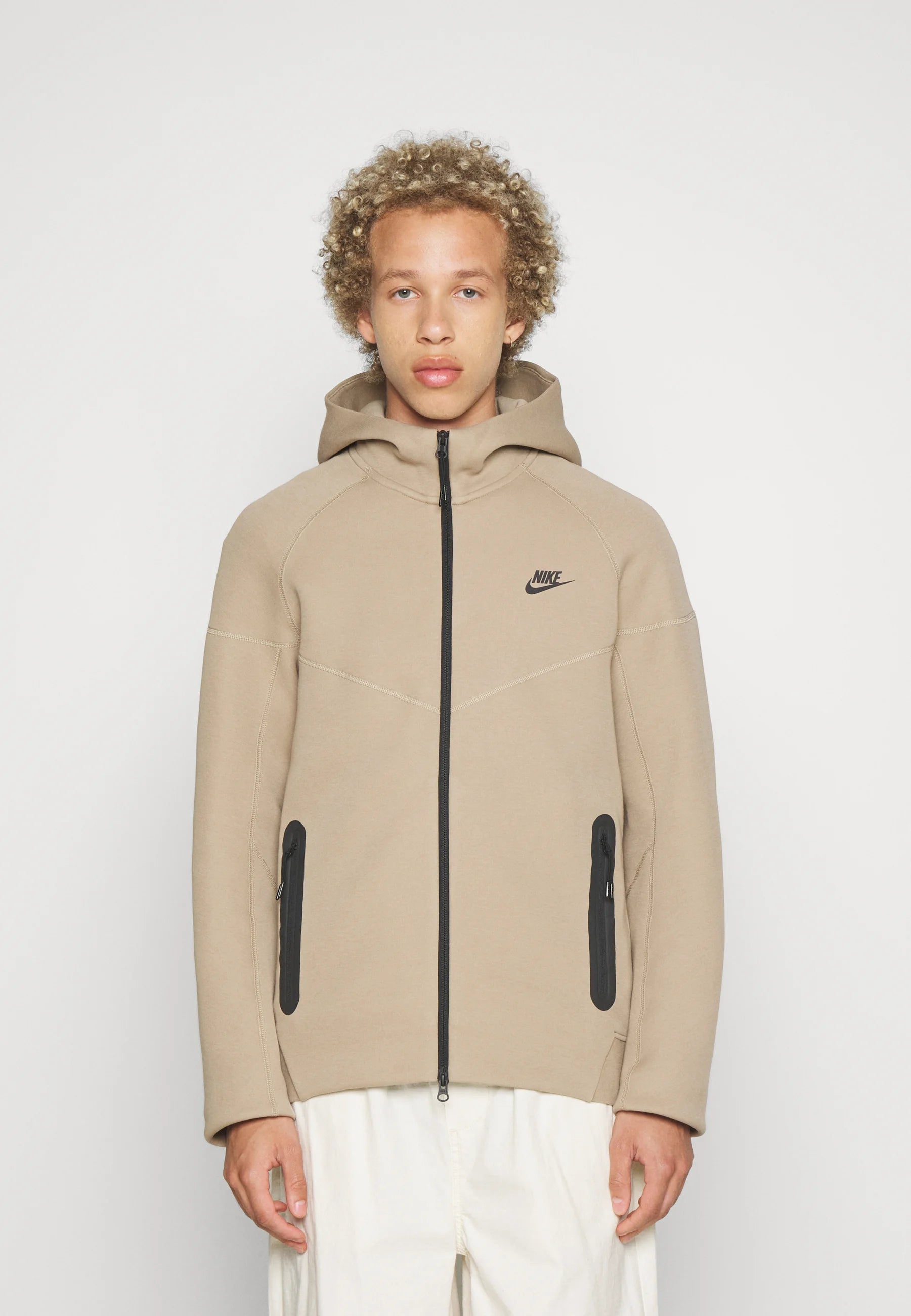 Jaqueta Nike Tech Fleece Windrunner