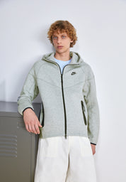 Jaqueta Nike Tech Fleece Windrunner