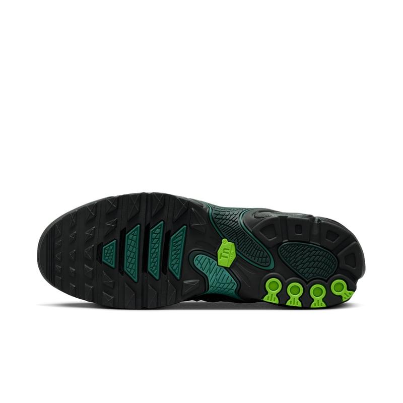 Tênis Air Max Plus Drift "Black & Green Strike"